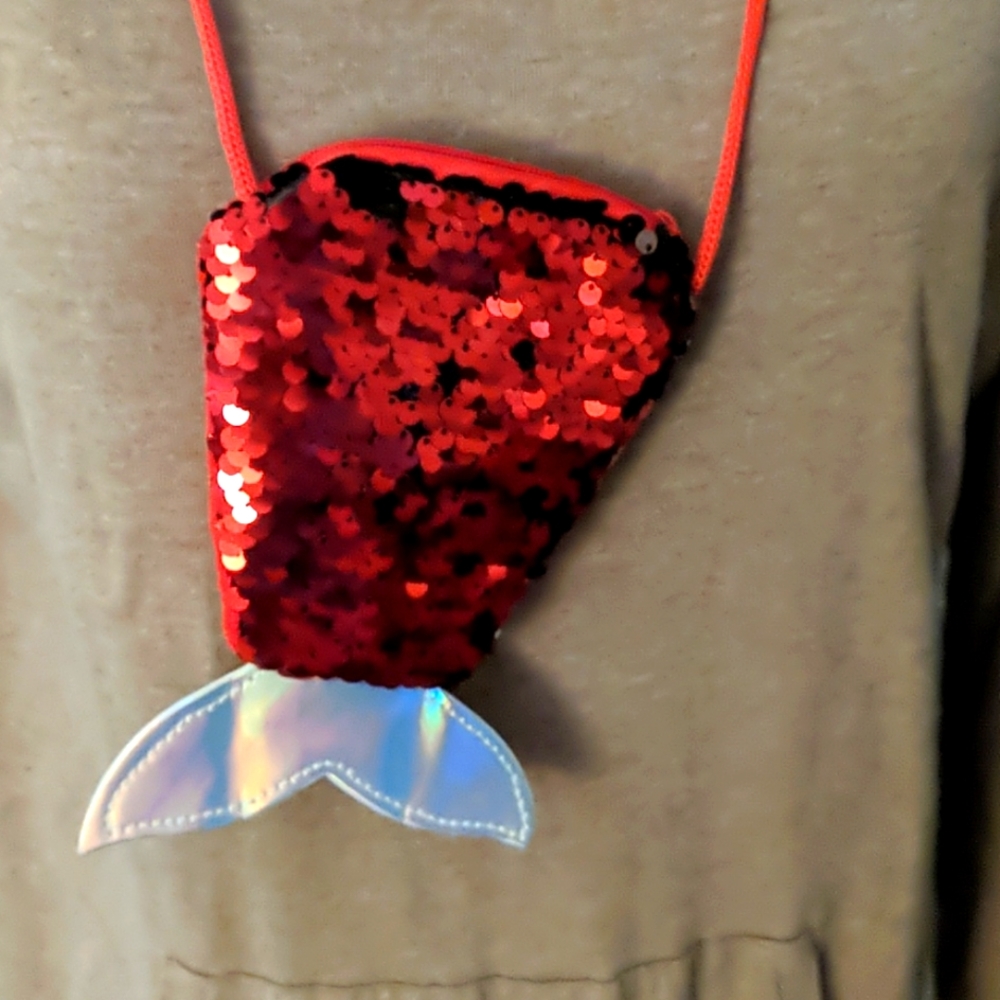 NWOT AND HOST PICK.... Mermaid tail purse.